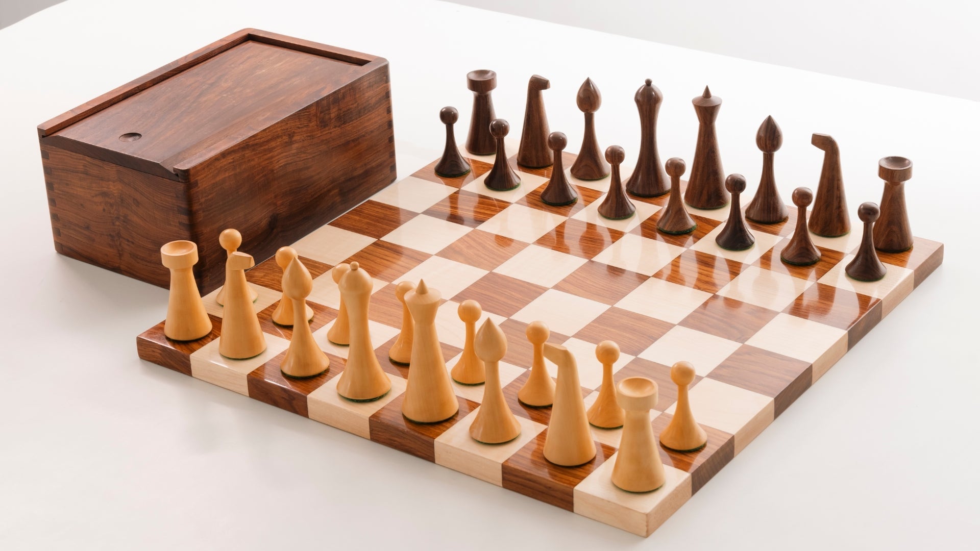 Minimalist Chess Set