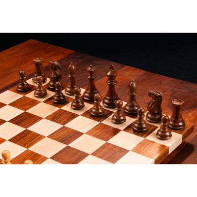 Luxury Borderless Wooden Chess Board with Staunton Chess Pieces