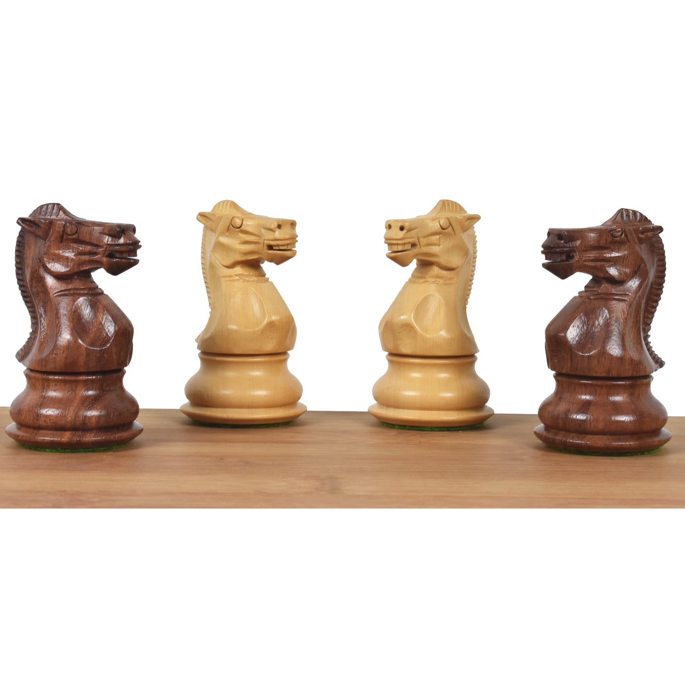 Luxury Borderless Wooden Chess Board with Staunton Chess Pieces